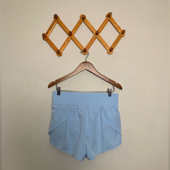 Buccee’s Women’s Light Blue Athletic Shorts SZ M - Picture 2 of 7